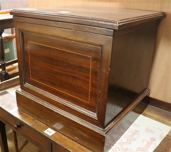 An inlaid mahogany commode, W.50cm